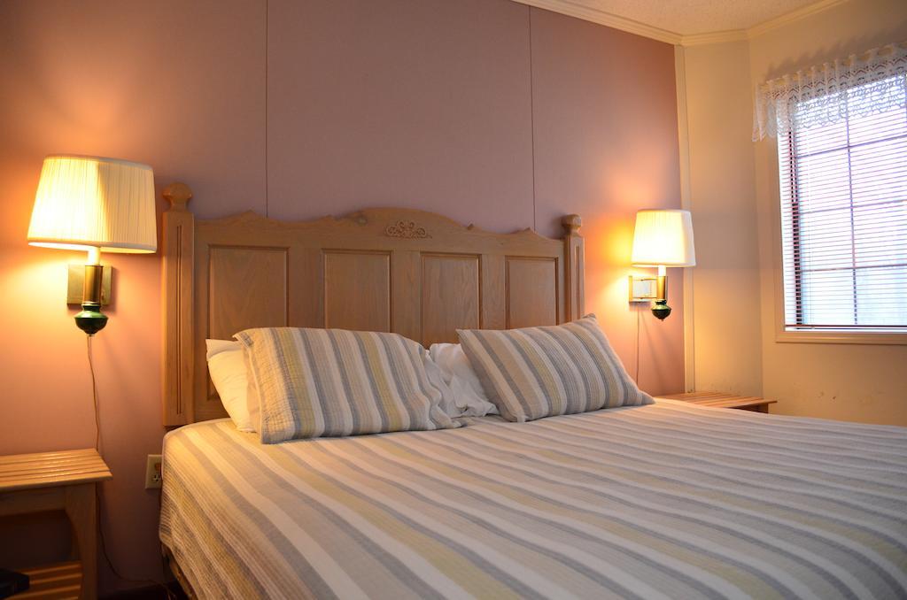 Hotel Matterhorn Tower Eureka Springs Habitación foto